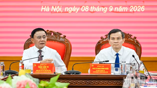 [Foto] Alto dirigente partidista trabaja con Comité del Partido en Academia Nacional de Política Ho Chi Minh