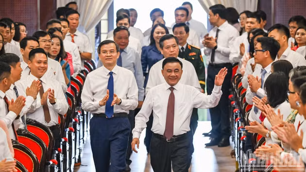 [Foto] Alto dirigente asiste al acto de apertura del nuevo curso en Academia Nacional de Política Ho Chi Minh