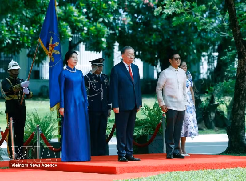 Ceremonia oficial al máximo dirigente de Vietnam en Filipinas. (Foto: VNA)