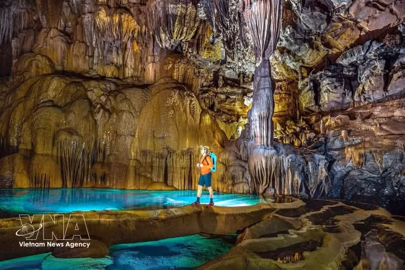 Cueva Hung Thoong, en el Parque Nacional Phong Nha-Ke Bang. (Foto: VNA)