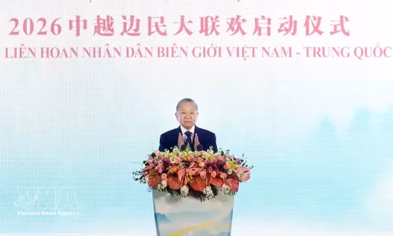 El secretario general del Partido Comunista de Vietnam y presidente del Estado, To Lam, pronuncia un discurso en la ceremonia de apertura del Festival Popular Fronterizo Vietnam–China. (Foto: VNA)