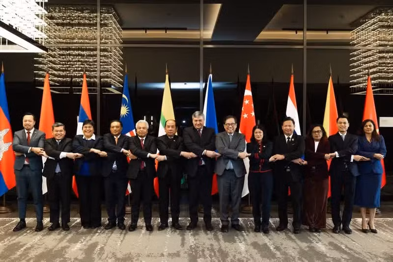 Representantes diplomáticas de Asean y Rusia en la reunión. (Foto: Ministerio de Relaciones Exteriores de Vietnam)
