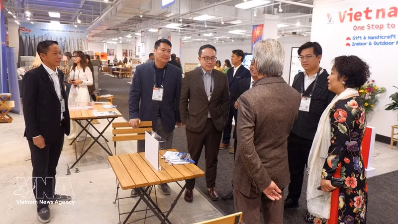 Vietnam ofrece a las empresas estadounidenses una amplia gama de productos tradicionales. (Foto: VNA)