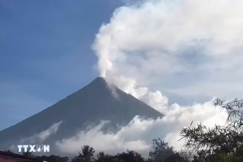 El monte Mayon en la provincia de Albay, Filipinas. (Foto: AFP/VNA)