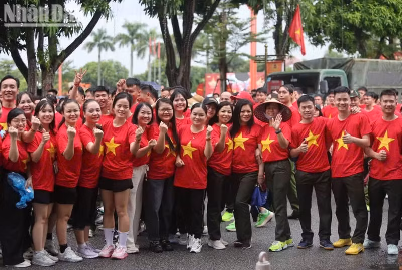 La edición de 2025 deja muchos momentos memorables entre los habitantes de Ha Tinh. (Foto: Ngo Tuan)