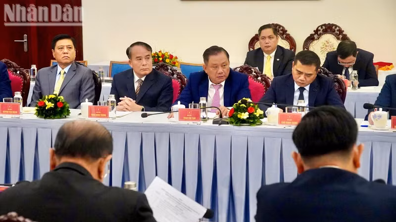 Participantes en la reunión. (Foto: Le Thanh)