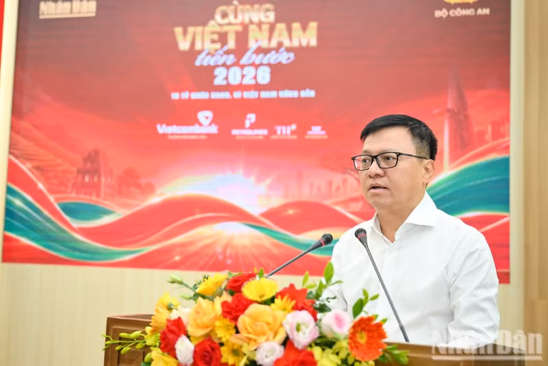 Le Quoc Minh, miembro del Comité Central del Partido Comunista de Vietnam, presidente-editor del periódico Nhan Dan, subjefe de la Comisión de Comunicación y Educación del Partido.