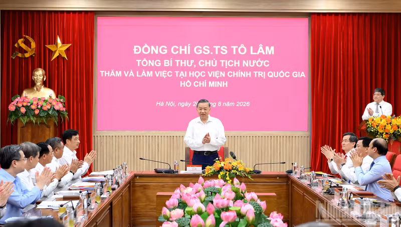 El secretario general del Partido Comunista y presidente de Vietnam, To Lam, pide convertir la Academia Ho Chi Minh en modelo de disciplina e integridad académica. (Foto: Nhan Dan)