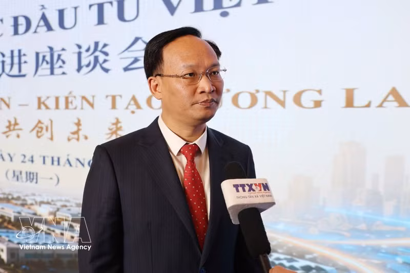 Pham Van Thinh, vicepresidente del Comité Popular de Bac Ninh, en una entrevista con la Agencia Vietnamita de Noticias en China. (Foto: VNA)