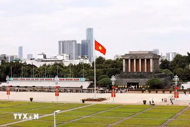 Vietnam se esfuerza por construir un país poderoso, rico, democrático, justo y civilizado, y que esté a la par de las potencias de los cinco continentes. (Foto: VNA)