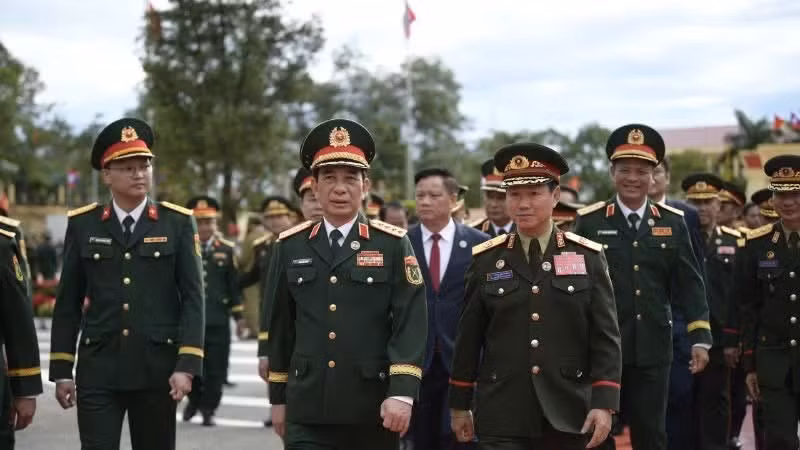La delegación de alto nivel del Ministerio de Defensa de Vietnam participa en las actividades.