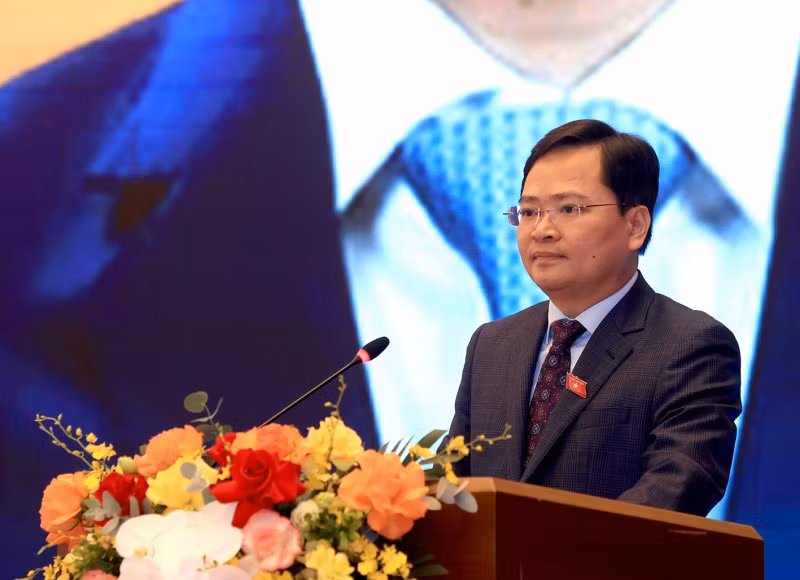El presidente del Grupo de Jóvenes Diputados de la Asamblea Nacional, Nguyen Anh Tuan, habla en el evento (Foto: cand.com.vn)