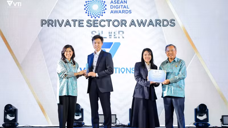 El producto de una empresa vietnamita gana el premio de plata en la ronda final de los Premios Digitales de la Asean, celebrada en enero de 2025 en Tailandia. (Foto: Comité Organizador)
