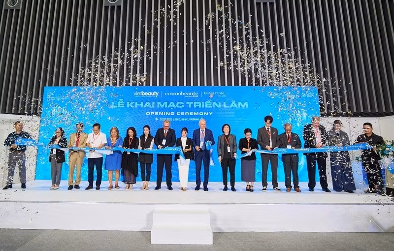 Delegados en la ceremonia de apertura (Foto: congthuong.vn)