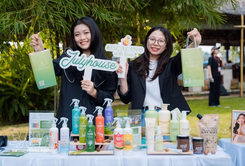 Evento de ventas en directo organizado por una empresa en Ciudad Ho Chi Minh. (Foto: VNA)