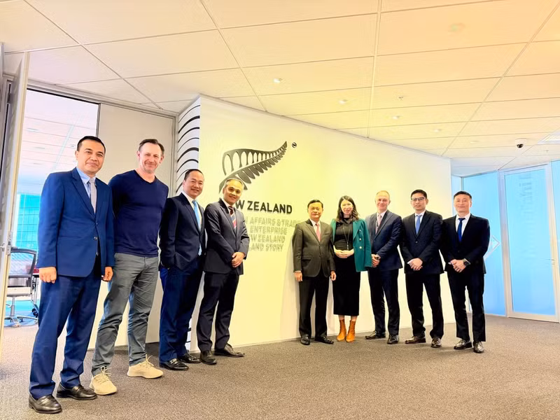 La delegación sostiene una reunión con la Agencia de Comercio y Empresas de Nueva Zelanda. (Foto: Comisión de Políticas y Estrategia del Comité Central del PCV)