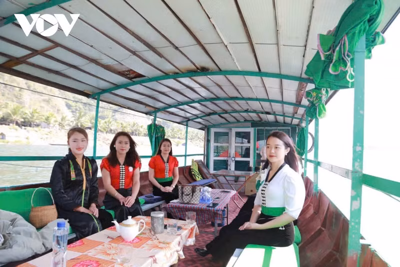El evento incluirá diversas actividades sobre la vida, el paisaje y la cultura local, como carreras de kayak, acampada, turismo lacustre, exploración gastronómica, canciones y danzas folclóricas y experiencias de oficios artesanales.(Foto: VOV)