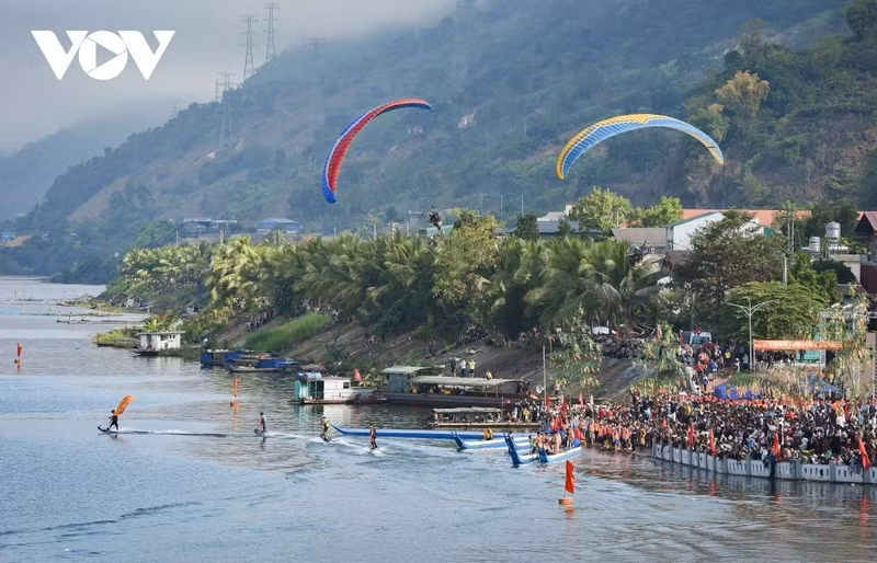 Por su variedad, cuidadosa preparación y el apoyo del gobierno y la población de Muong Lay, los eventos turísticos de esta temporada prometen experiencias inolvidables. (Foto: VOV)