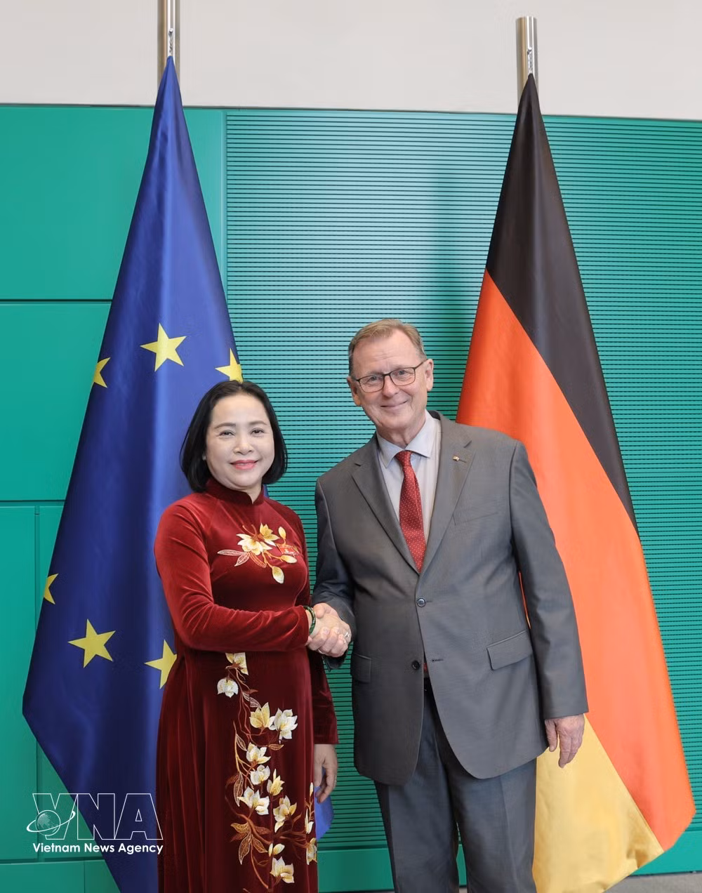 La vicepresidenta de la Asamblea Nacional de Vietnam, Nguyen Thi Thanh, se reúne con el vicepresidente del Bundestag (Parlamento), Bodo Ramelow. (Fuente: VNA)
