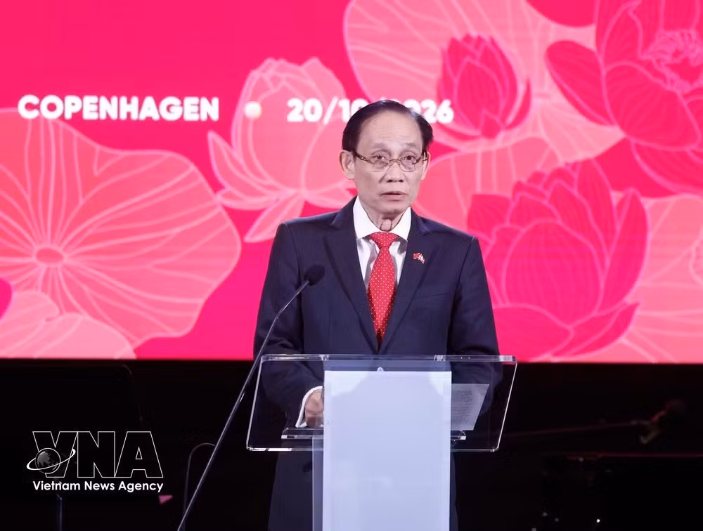 El canciller Le Hoai Trung habla en el acto. (Foto: VNA)