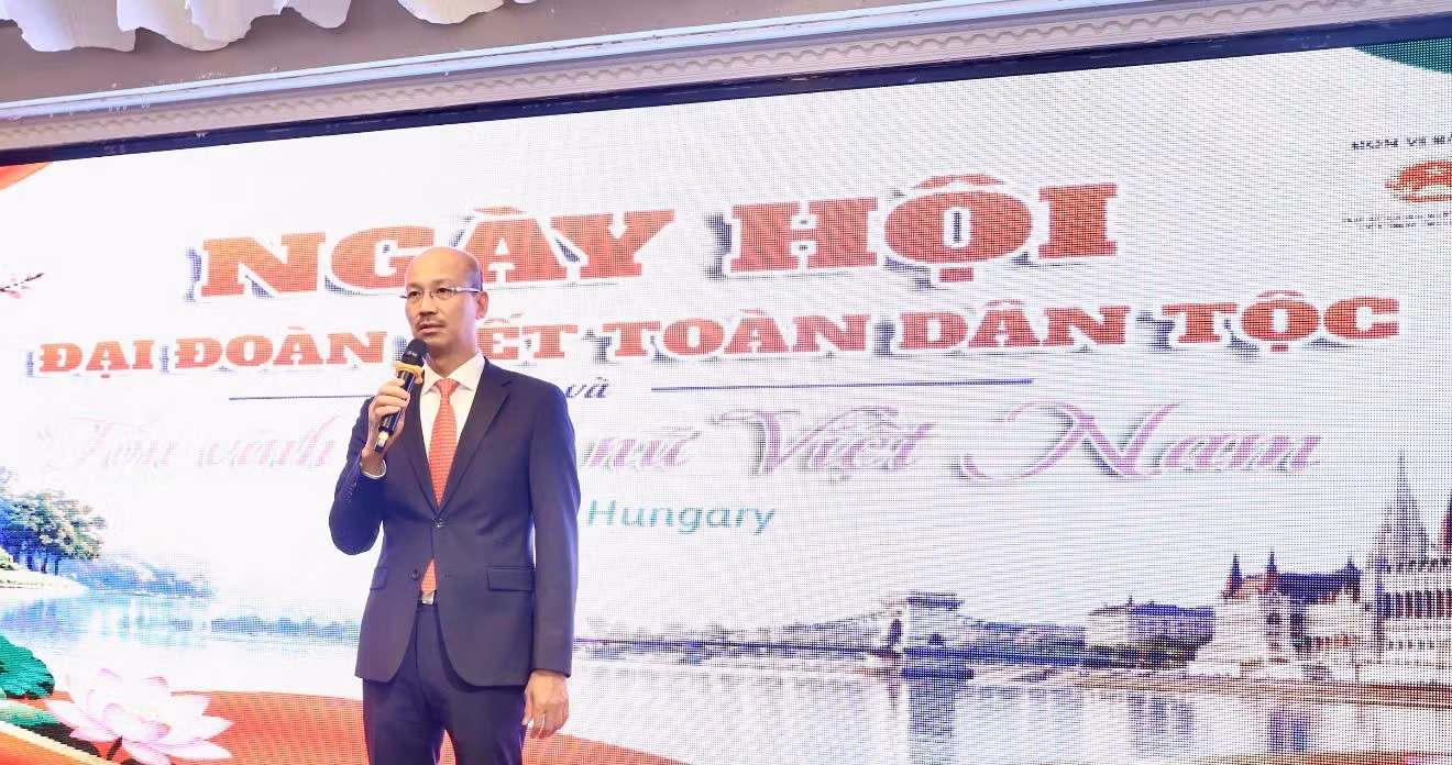 El embajador vietnamita en Hungría, Bui Le Thai, habla en el evento. (Foto: Embajada de Vietnam en Hungría)
