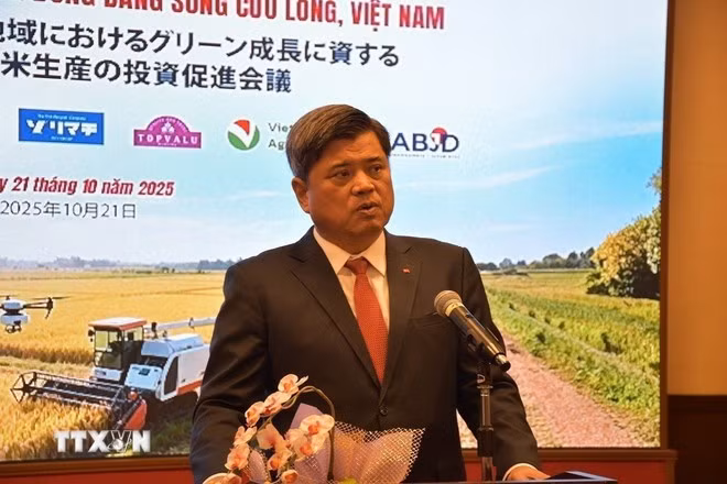 El viceministro de Agricultura y Medio Ambiente de Vietnam Tran Thanh Nam habla en el evento. (Fuente: VNA)