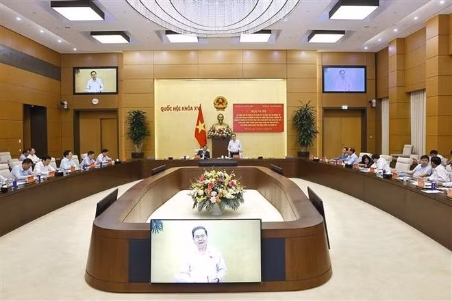 El presidente de la Asamblea Nacional, Tran Thanh Man, habla en la reunión (Foto: VNA)