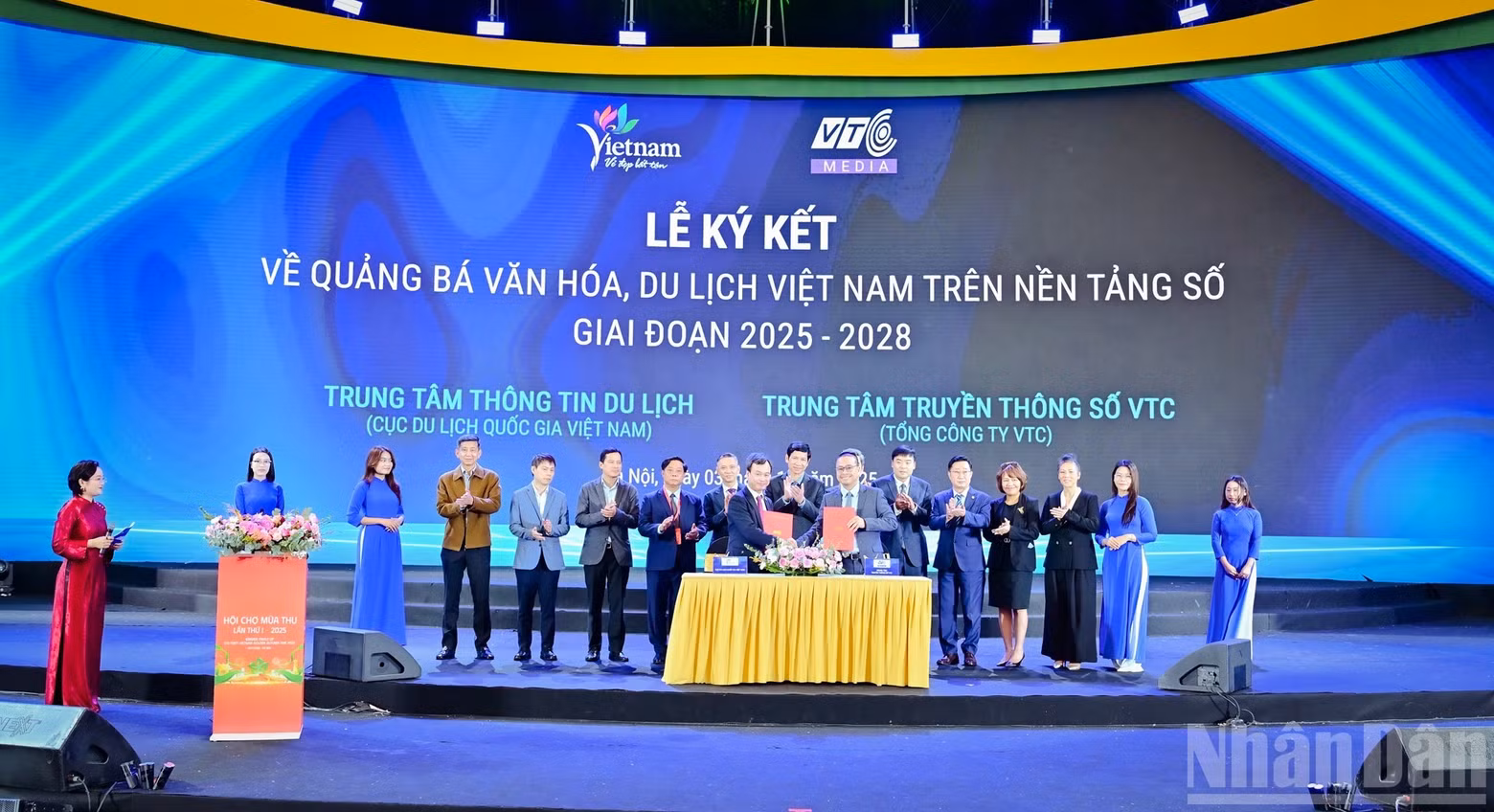 El valor total de los contratos y transacciones se aproximó a los cinco billones de dongs vietnamitas.