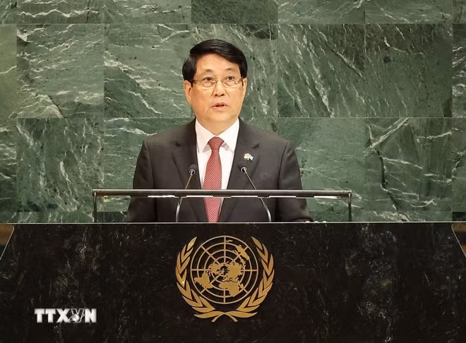 El presidente Luong Cuong interviene en el Debate General del 80.º período de sesiones de la Asamblea General de la ONU (Foto: VNA)