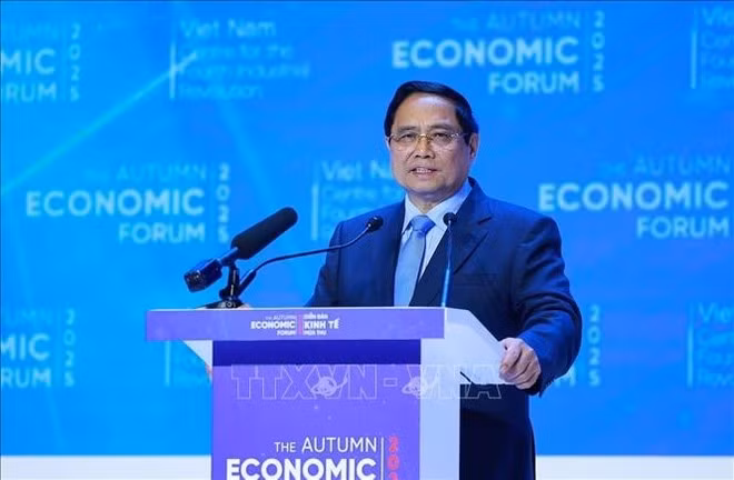 El primer ministro de Vietnam, Pham Minh Chinh, en la sesión de cláusula del Foro Económico de Otoño 2025. (Foto: VNA)