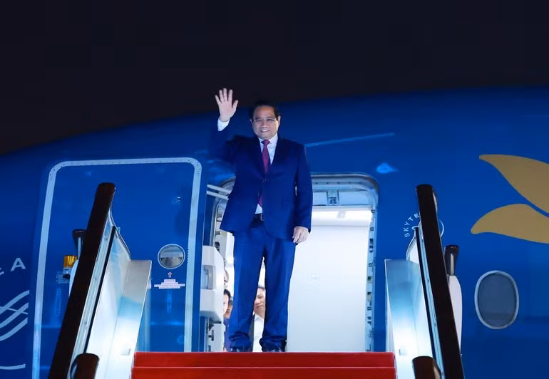 El primer ministro de Vietnam, Pham Minh Chinh, llega a China para iniciar su visita de trabajo para asistir a la Cumbre de la Organización de Cooperación de Shanghái (OCS) 2025 y realizar actividades en China.