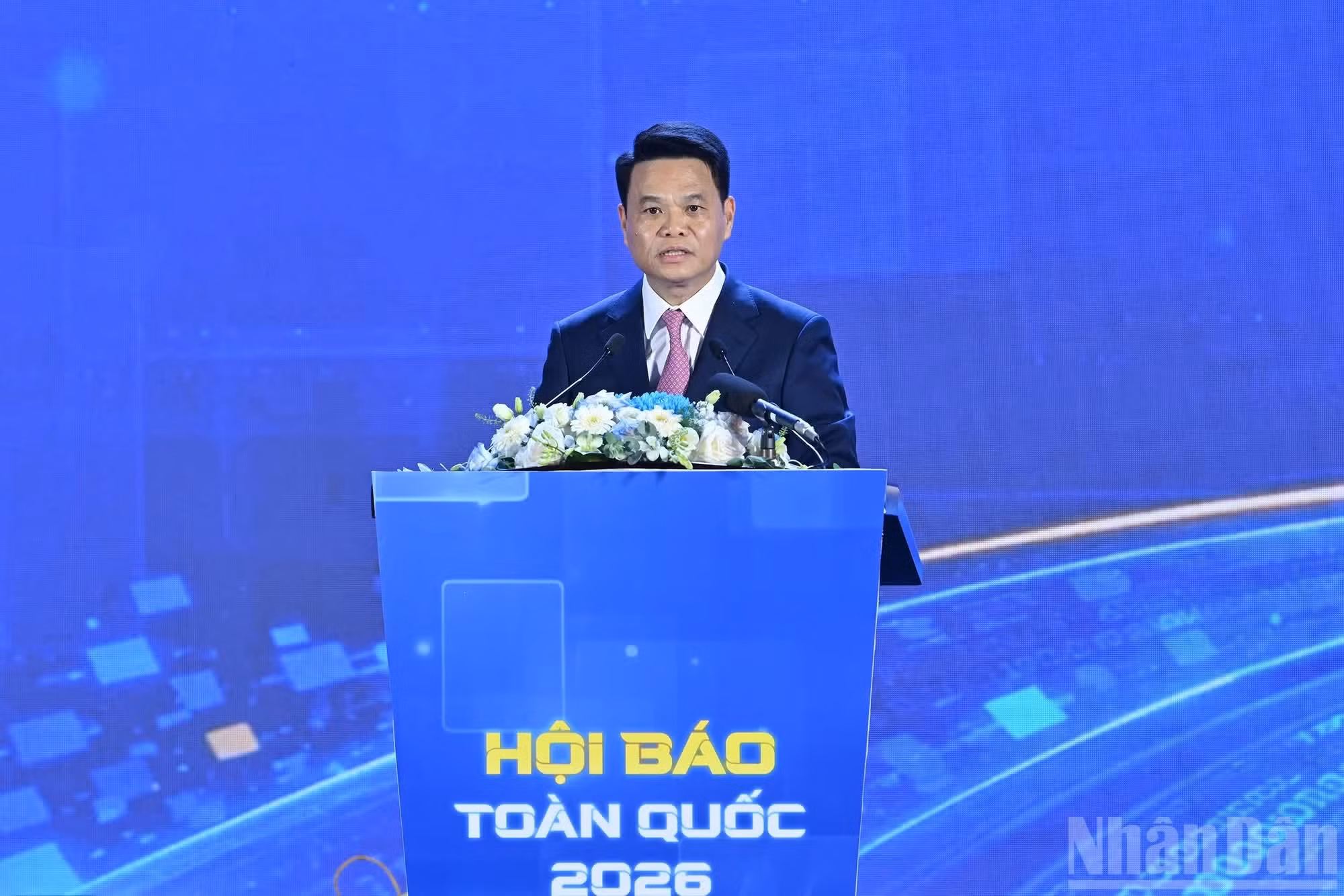 El secretario del Comité del Partido en la ciudad de Hai Phong, Le Ngoc Chau, habla en el evento.