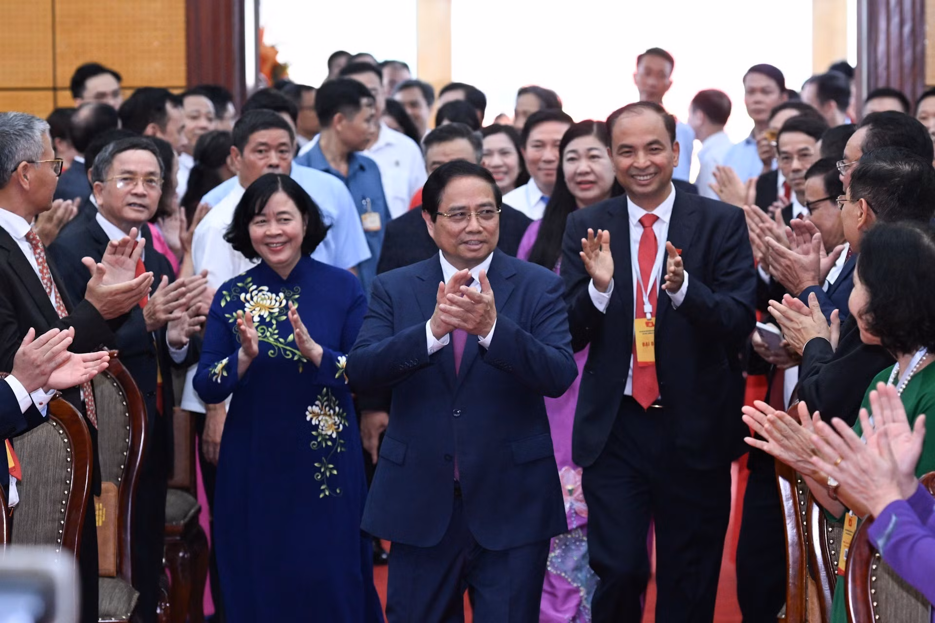 El primer ministro de Vietnam, Pham Minh Chinh, acude al evento.