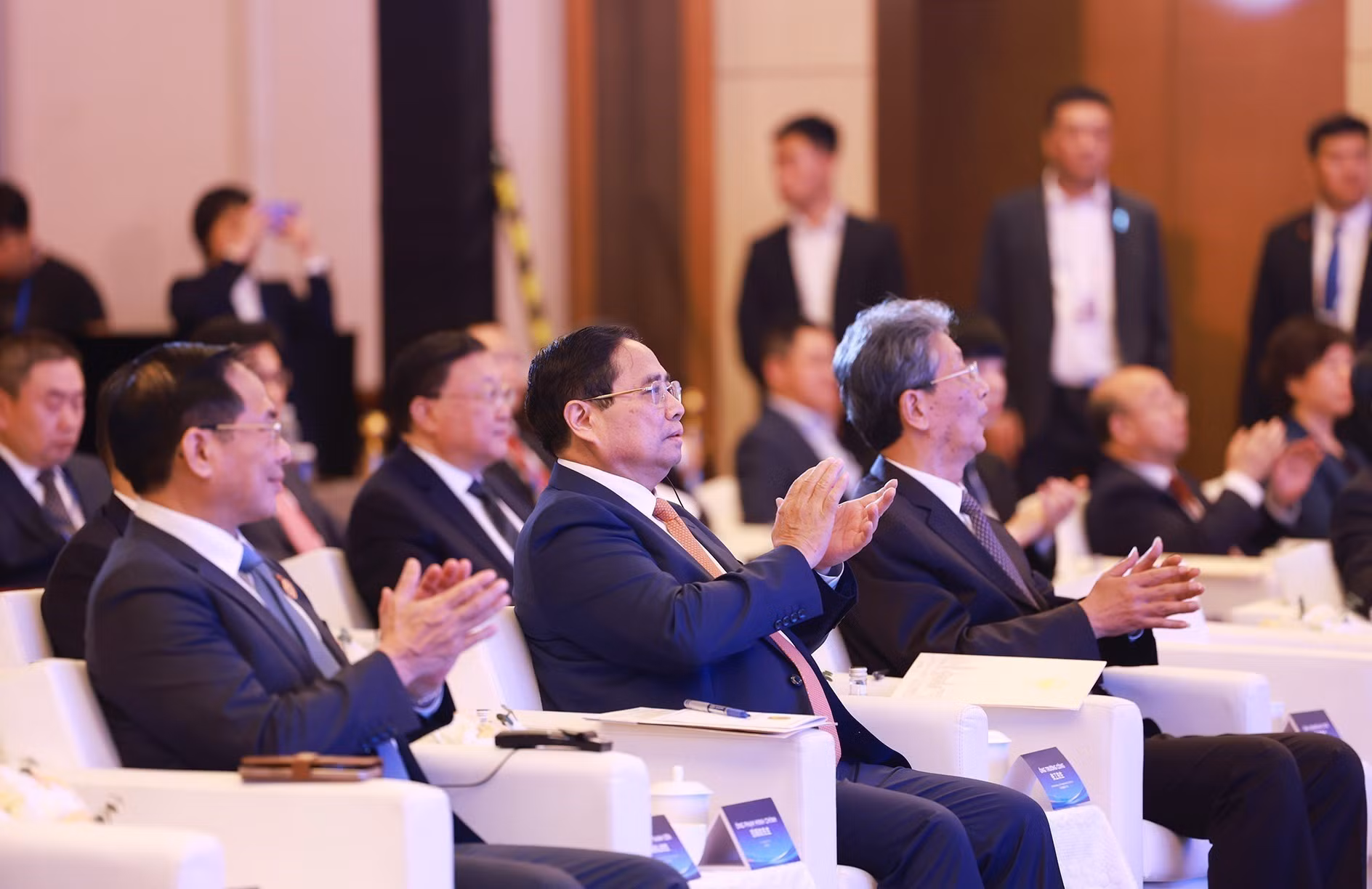 El premier vietnamita Pham Minh Chinh asiste al evento.