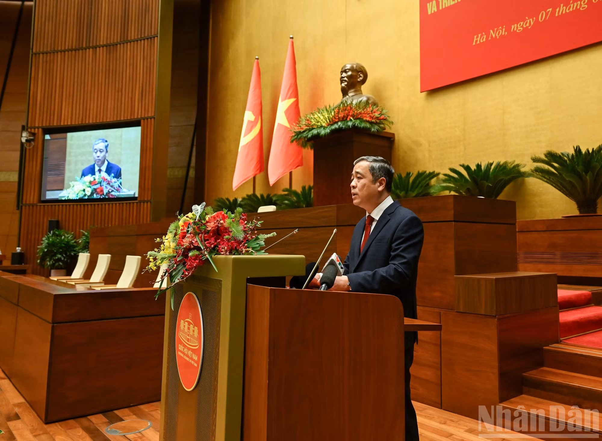El vicejefe del Comité de Propaganda y Movilización de Masas, Ngo Dong Hai, habla en la conferencia.