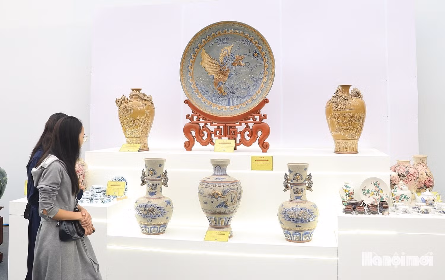 Los productos cerámicos de la aldea de oficio tradicional de Bat Trang destacan por sus características únicas.