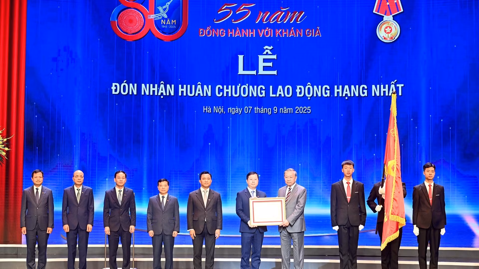 [Foto] Celebran 55 aniversario de la primera emisión de un programa televisivo en Vietnam