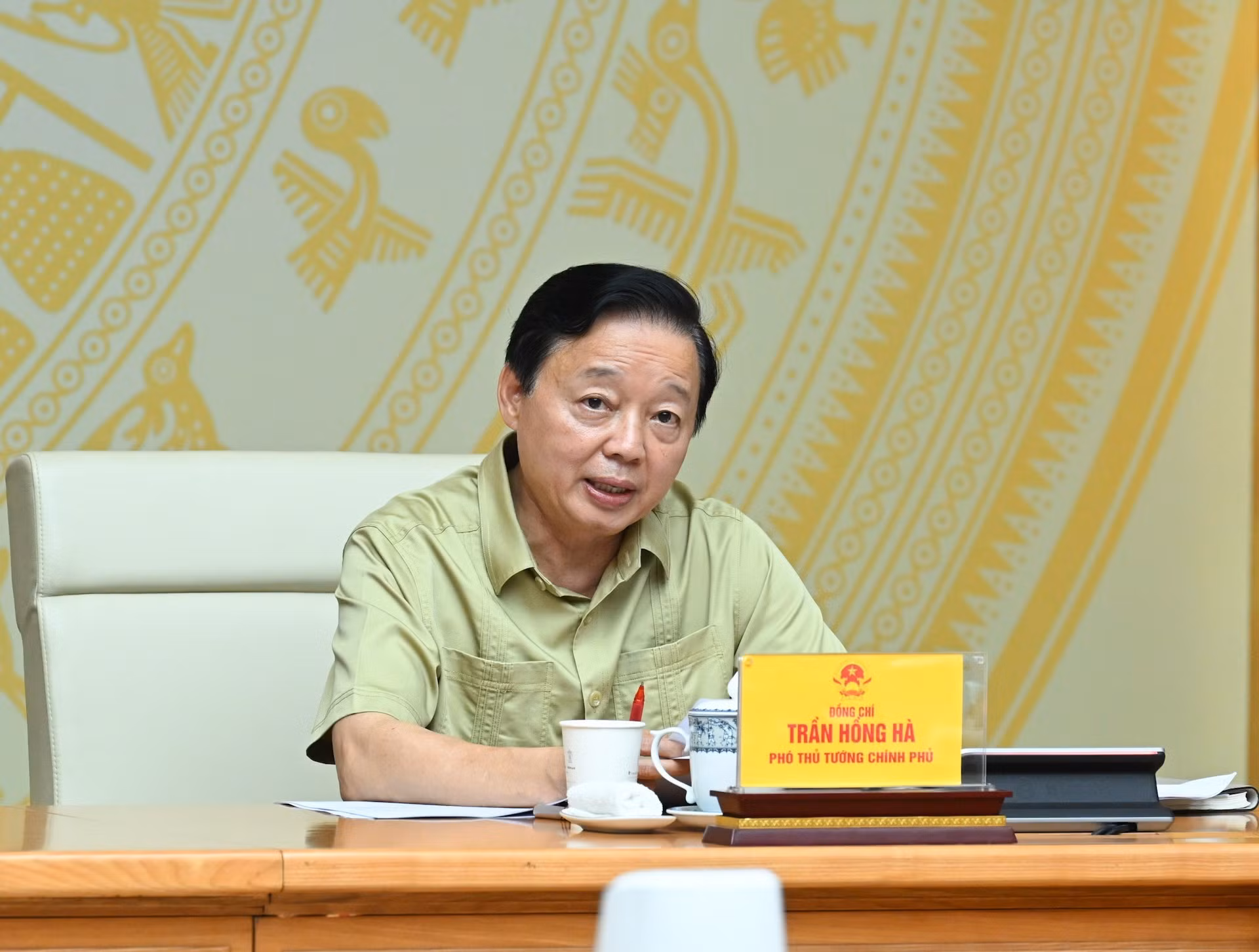 El vicepremier Pham Hong Ha habla en la cita.