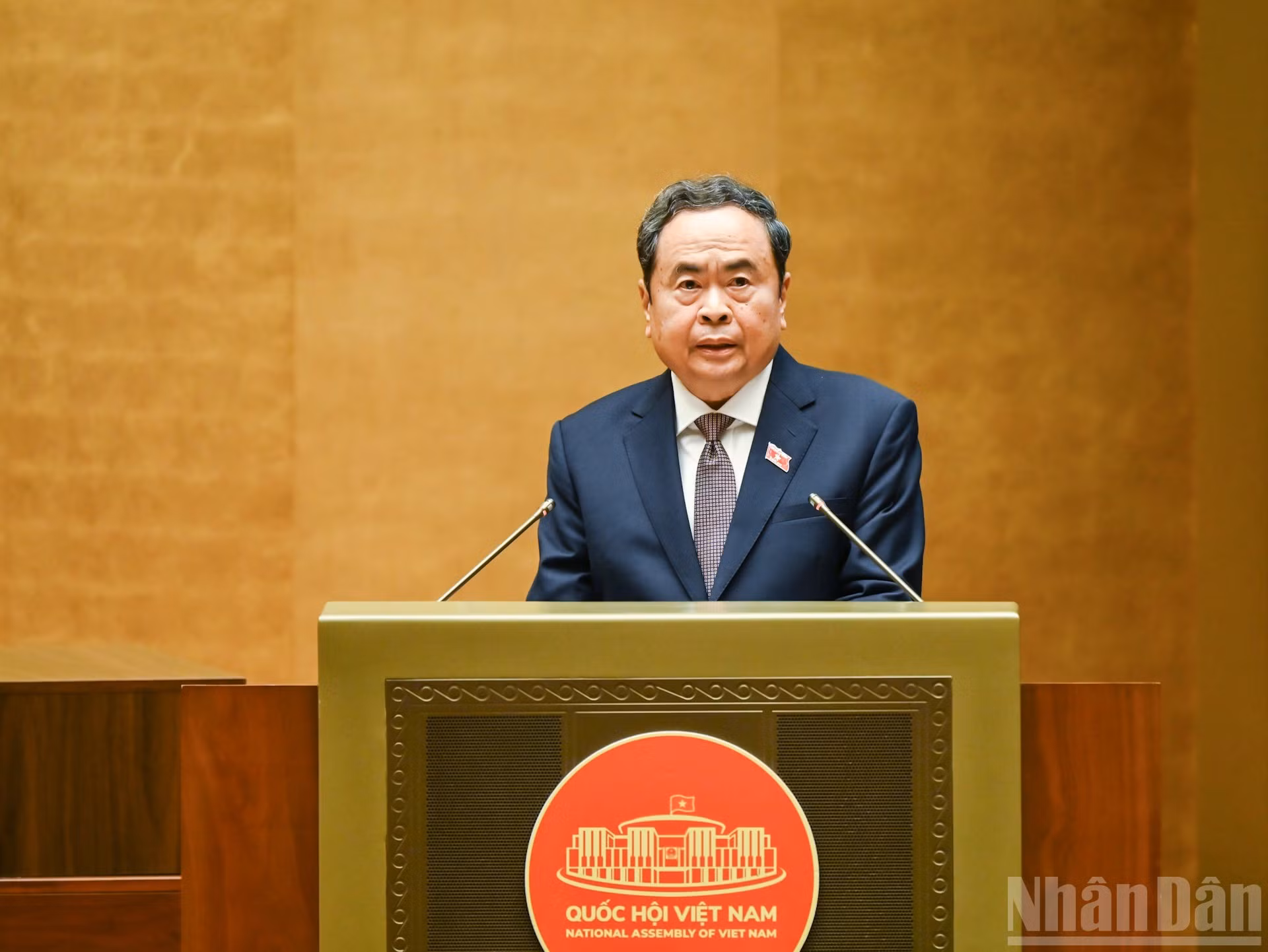 El presidente de la Asamblea Nacional de Vietnam, Tran Thanh Man, pronuncia un discurso inaugural.