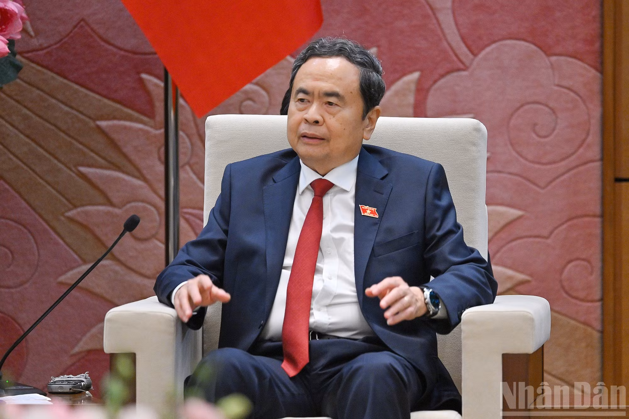 El titular del Parlamento vietnamita, Tran Thanh Man, habla en la cita.