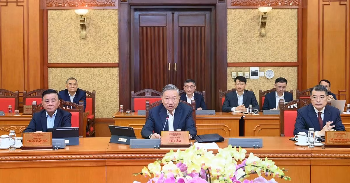 [Foto] Líder partidista de Vietnam dirige reunión del Secretariado para evaluar organización del Tet 2026