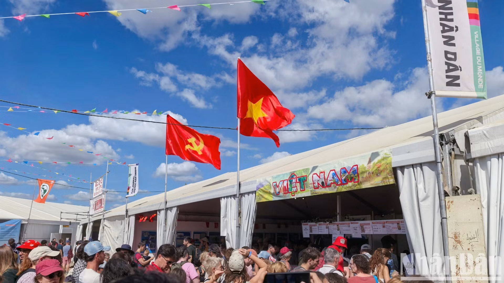 [Fotos] Exponen memoria y aspiraciones de Vietnam en 91º Festival del diario francés L’Humanité