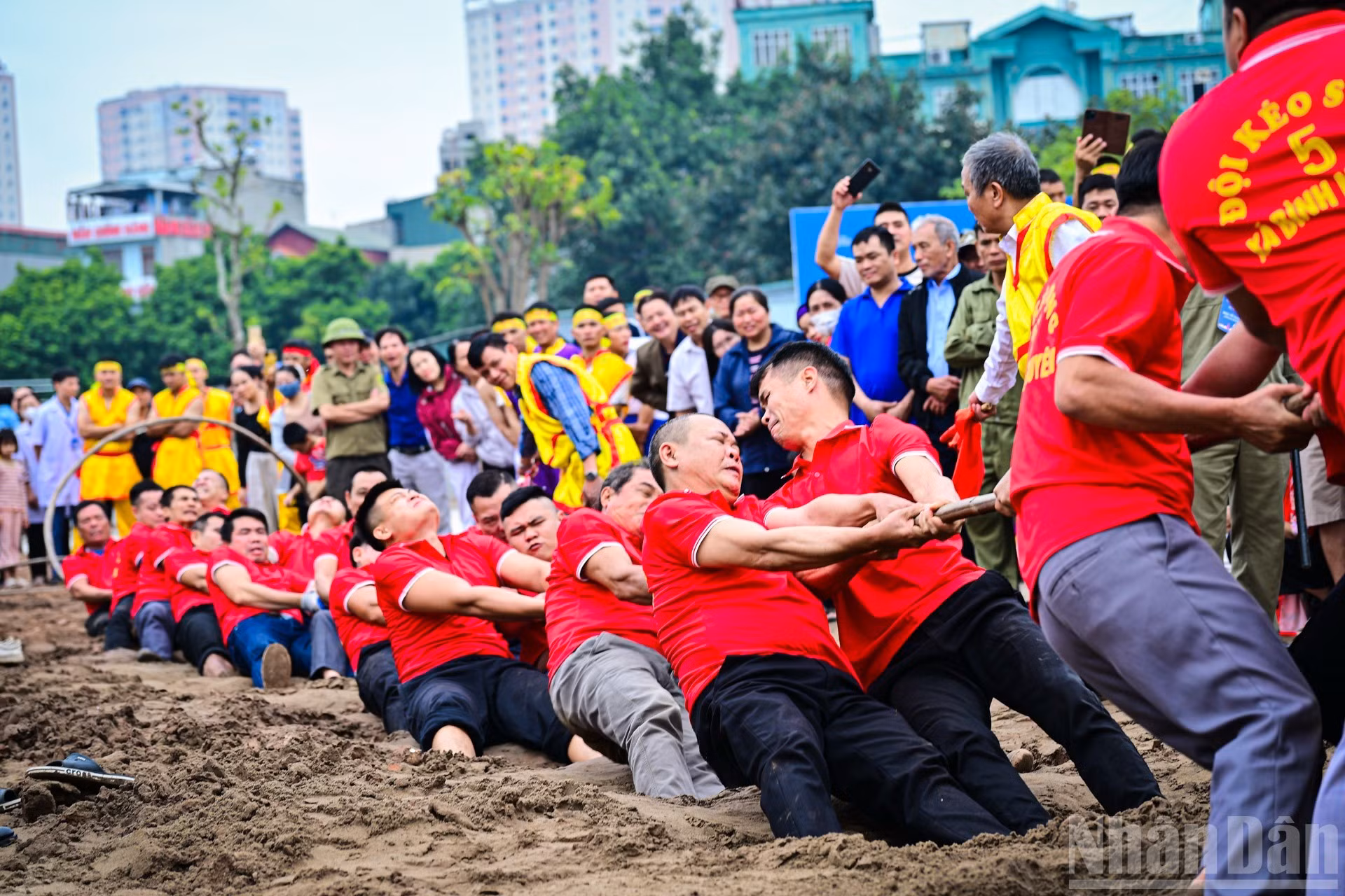 A las seis comunidades que confeccionaron el expediente de inscripción ante la Unesco en 2015, Vietnam ha sumado otras cuatro a la red de practicantes del juego del tiro de cuerda. Los intercambios, exhibiciones y aprendizajes mutuos han contribuido a la amplia difusión del patrimonio.