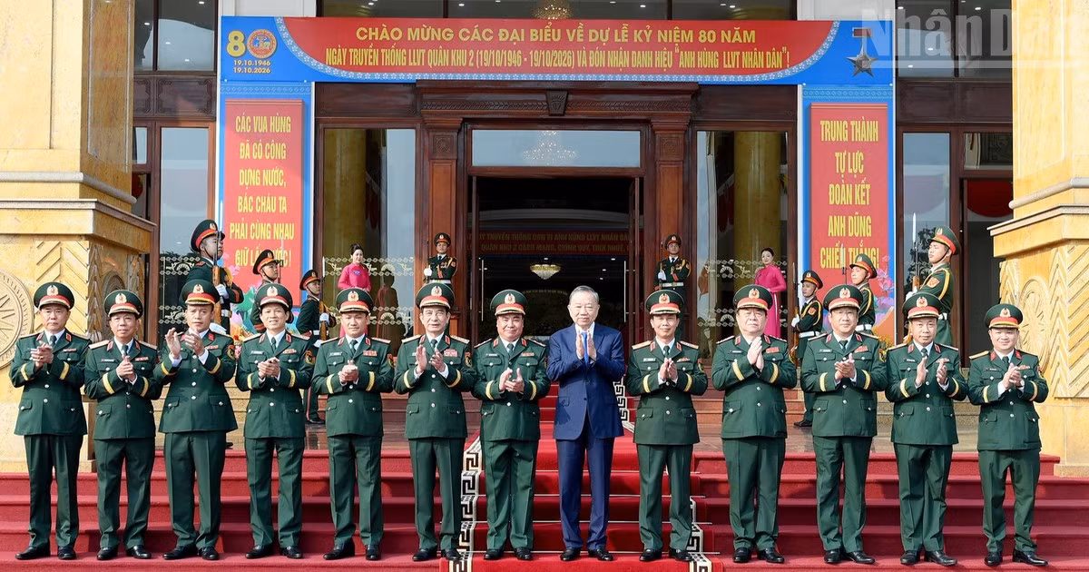 Asistentes a la ceremonia. (Dang Khoa/nhandan.vn)