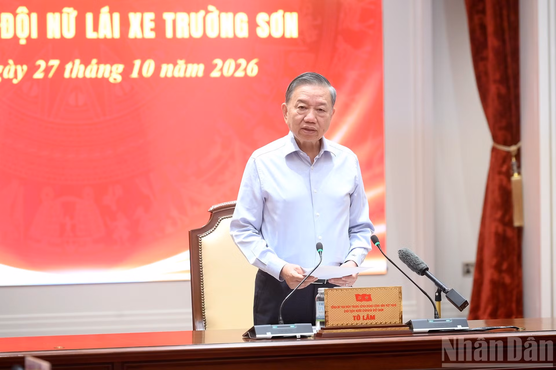 El líder vietnamita To Lam habla en el encuentro.