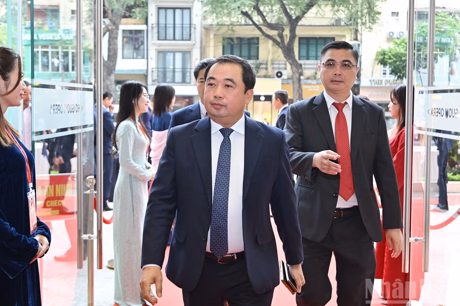 El ministro de Agricultura y Medio Ambiente, Tran Duc Thang, acude al evento.