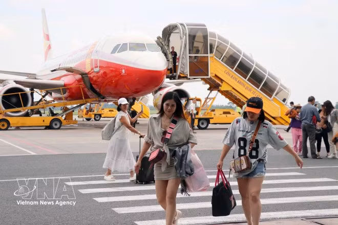 Una aeronave en el Aeropuerto Internacional Cat Bi, en la ciudad de Hai Phong (Foto: VNA)