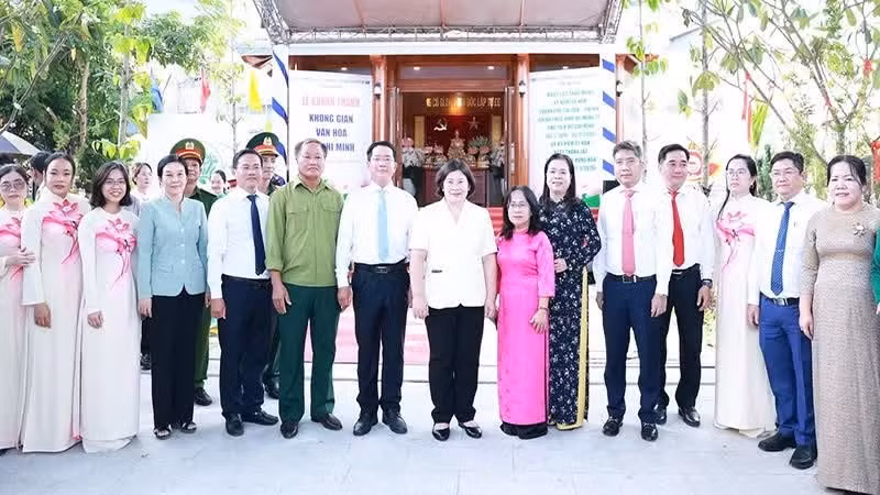 Inauguración del Espacio Cultural Ho Chi Minh en el barrio de Binh Hung Hoa.