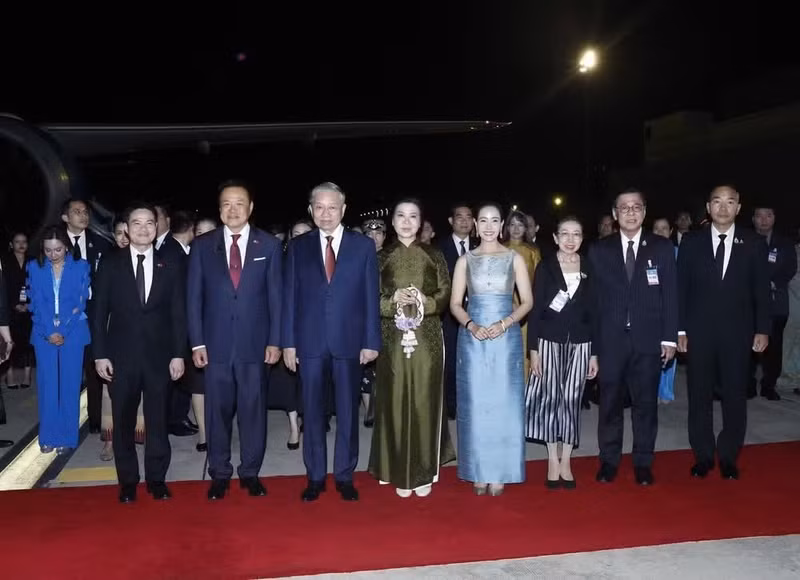 Máximo dirigente de Vietnam concluye su exitosa visita a Tailandia.