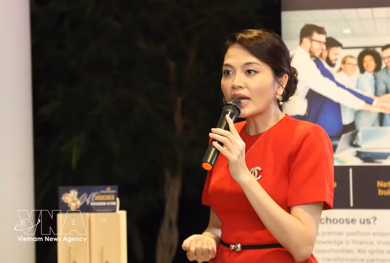 Christine Le, presidenta de la Asociación de Finanzas e Inversiones de Vietnam en el Reino Unido. (Fuente: VNA)
